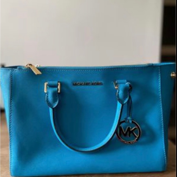 Micheal Kors purse worn 2 times - Picture 2 of 5